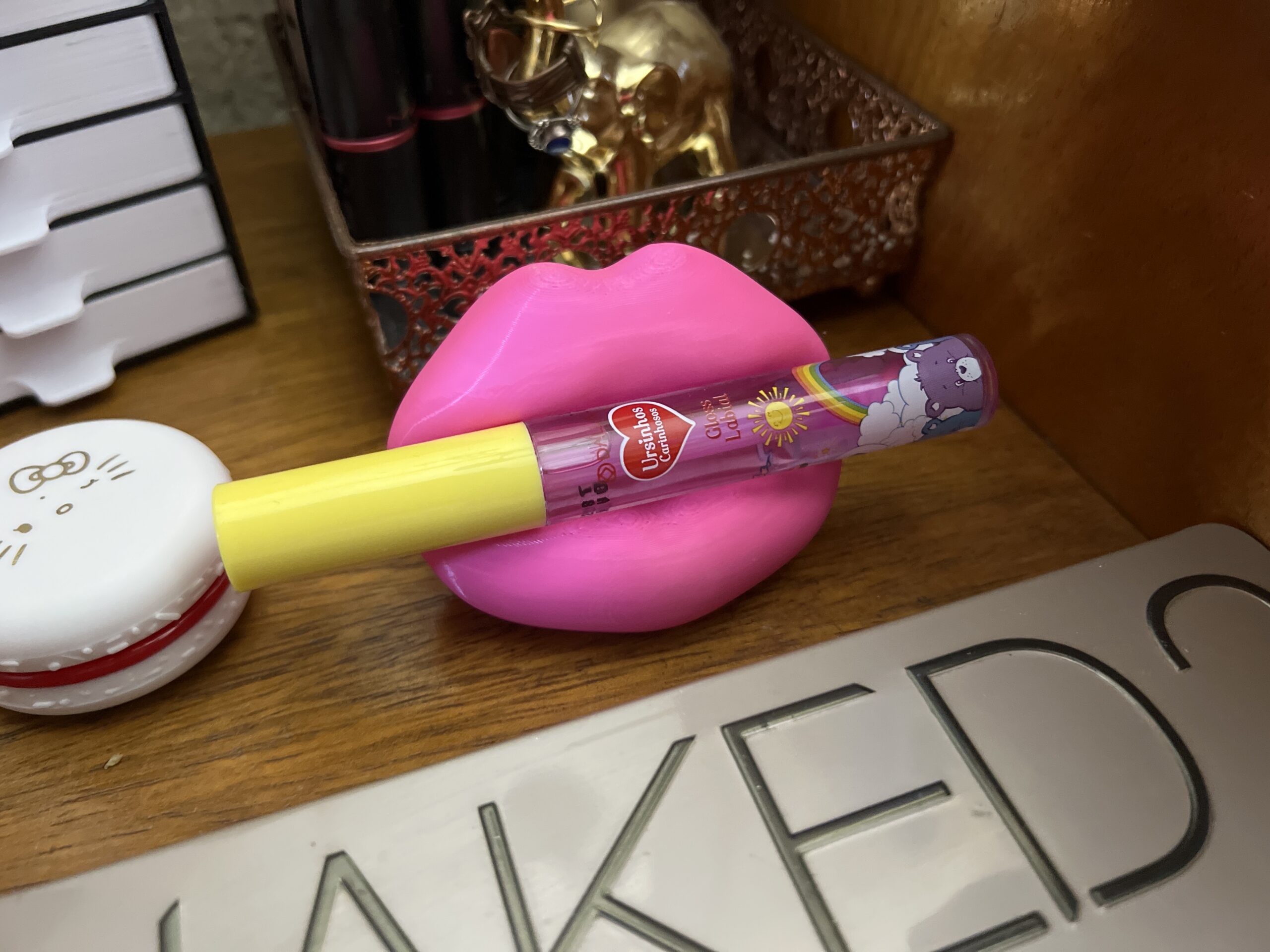 b59ab710-4abb-11ef-9ba8-c1ddda63d490 Lipstick Holder - Image 1