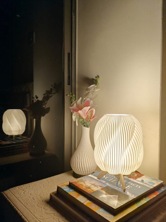 Swirl Lamp - Image 3