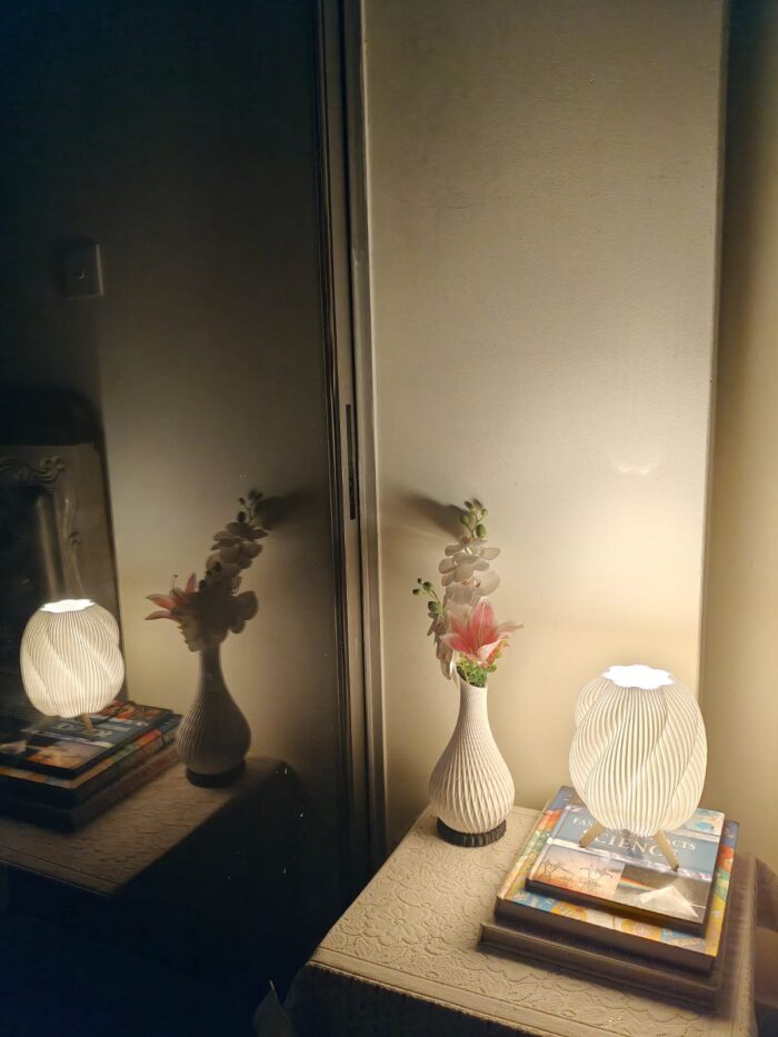 Swirl Lamp - Image 4